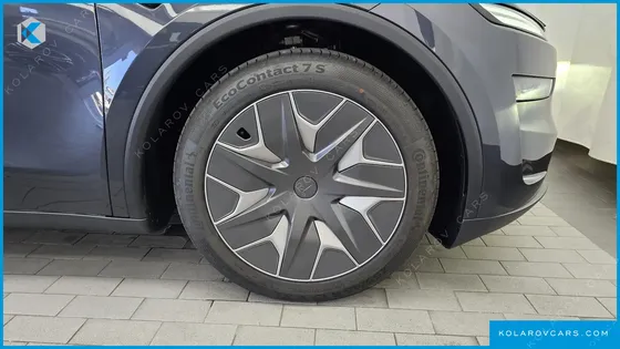 TESLA MODEL Y L LONG RANGE AWD