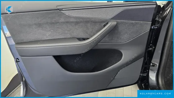 TESLA MODEL Y L LONG RANGE AWD