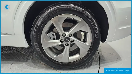 GENESIS GV70 2.5T GASOLINE 2WD