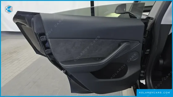 TESLA MODEL Y LONG RANGE AWD