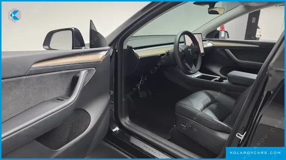 TESLA MODEL Y RWD