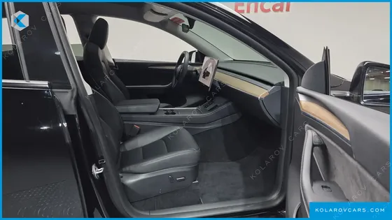 TESLA MODEL Y RWD
