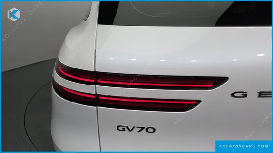 GENESIS GV70 2.5T GASOLINE 2WD