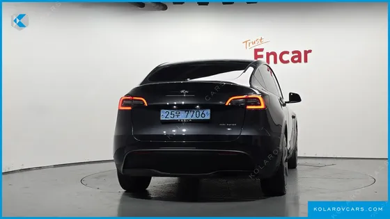 TESLA MODEL Y LONG RANGE AWD