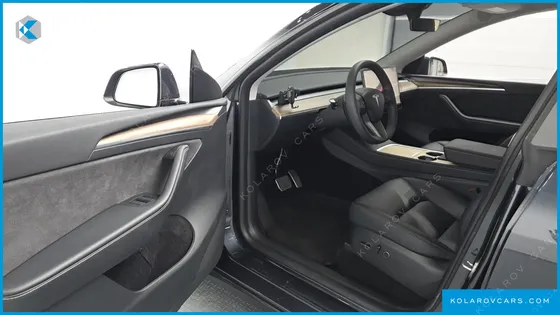 TESLA MODEL Y LONG RANGE AWD