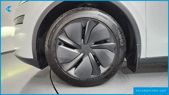 TESLA MODEL Y RWD