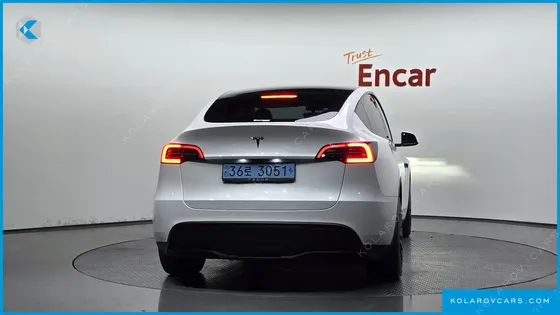 TESLA MODEL Y RWD
