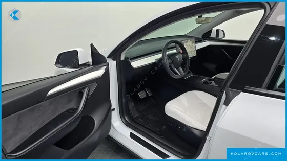 TESLA MODEL Y RWD