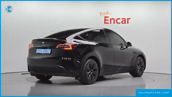 TESLA MODEL Y RWD