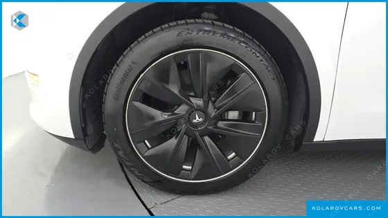 TESLA MODEL Y LONG RANGE AWD