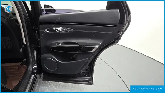 GENESIS GV70 2.5T GASOLINE 2WD