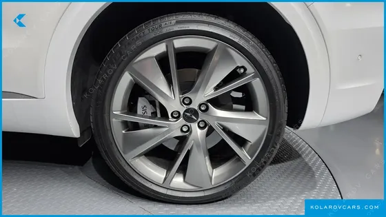 GENESIS GV70 2.5T GASOLINE 2WD