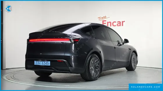 TESLA MODEL Y L LONG RANGE AWD