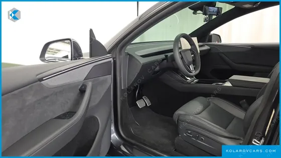 TESLA MODEL Y L LONG RANGE AWD