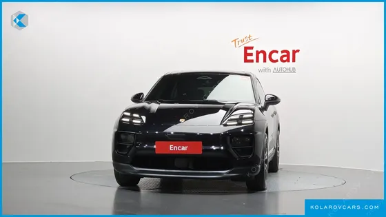 PORSCHE MACAN BASE