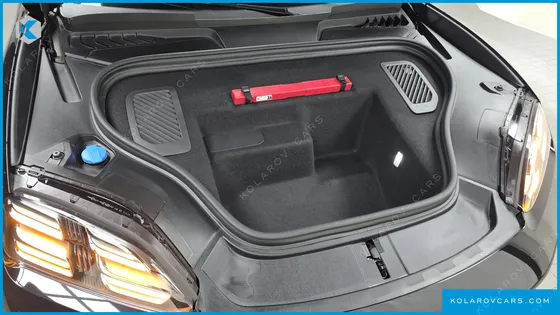 PORSCHE MACAN BASE