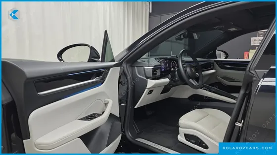 PORSCHE MACAN BASE