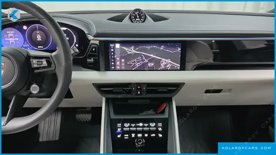 PORSCHE MACAN BASE