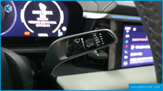 PORSCHE MACAN BASE