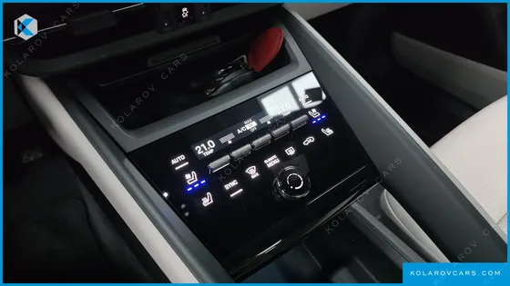 PORSCHE MACAN BASE