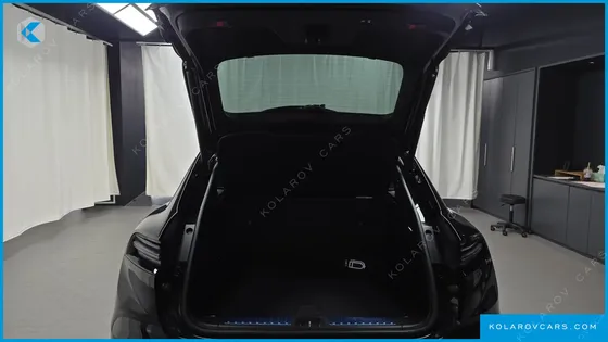 PORSCHE MACAN BASE