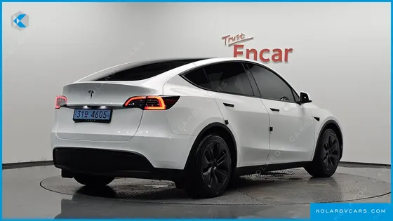 TESLA MODEL Y RWD