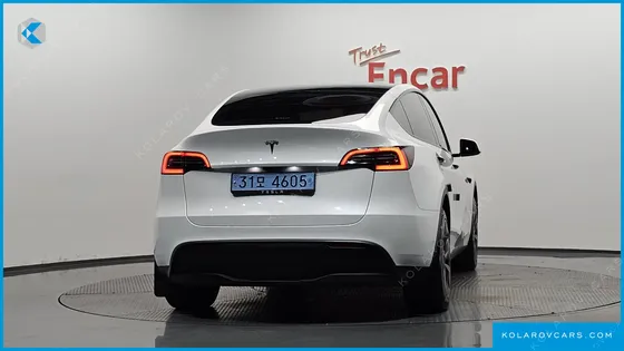 TESLA MODEL Y RWD