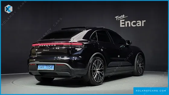 PORSCHE MACAN BASE 4