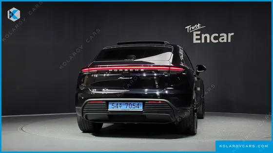 PORSCHE MACAN BASE 4