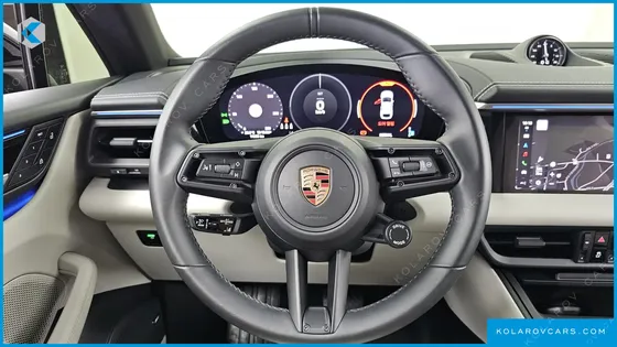 PORSCHE MACAN BASE 4