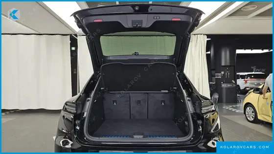 PORSCHE MACAN BASE 4