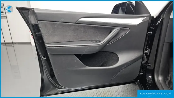 TESLA MODEL Y RWD