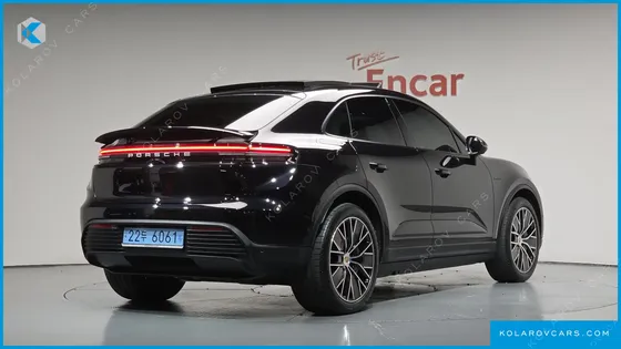 PORSCHE MACAN BASE 4