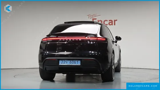 PORSCHE MACAN BASE 4