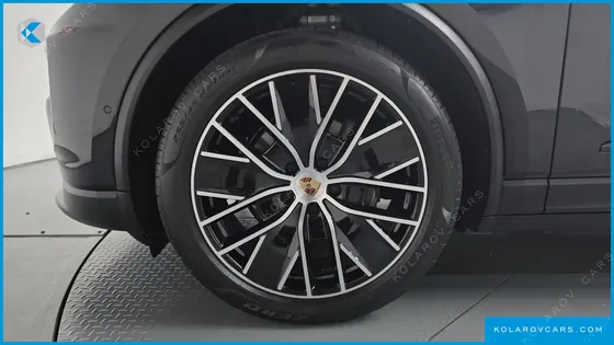 PORSCHE MACAN BASE 4