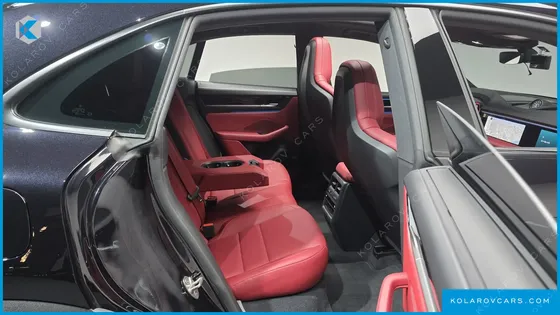 PORSCHE MACAN BASE 4