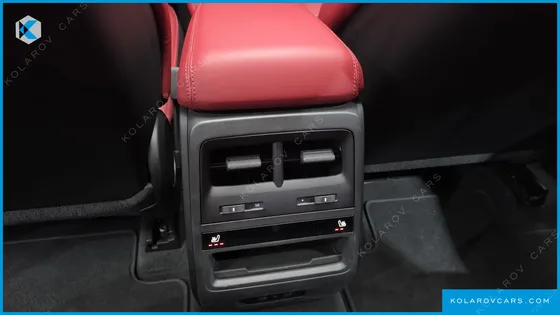 PORSCHE MACAN BASE 4
