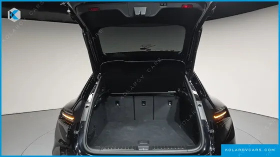 PORSCHE MACAN BASE 4