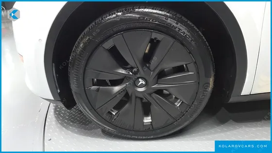TESLA MODEL Y LONG RANGE AWD