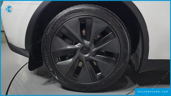 TESLA MODEL Y RWD