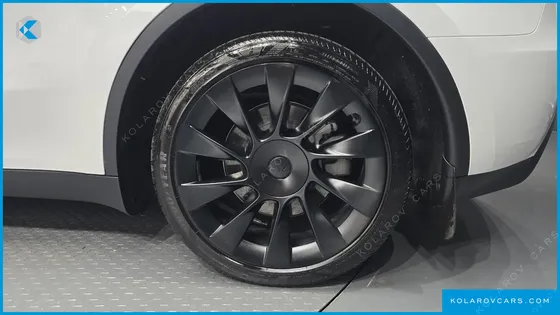 TESLA MODEL Y LONG RANGE AWD