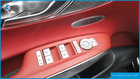 GENESIS GV70 2.5T GASOLINE 2WD