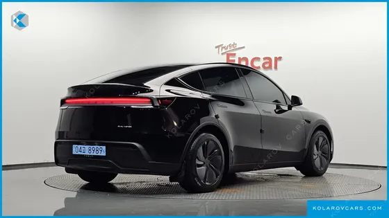 TESLA MODEL Y LONG RANGE AWD