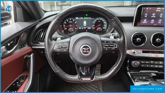 KIA STINGER 3.3 TURBO 2WD