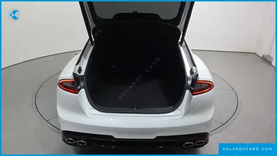 KIA STINGER 3.3 TURBO 2WD
