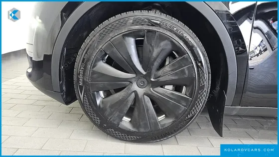 TESLA MODEL Y RWD