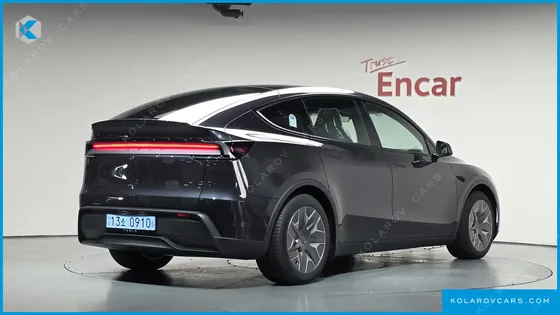 TESLA MODEL Y L LONG RANGE AWD