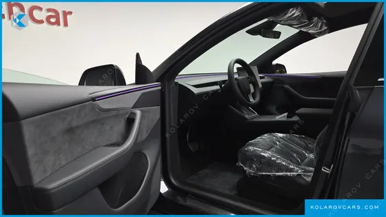 TESLA MODEL Y L LONG RANGE AWD