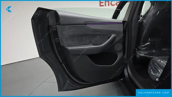 TESLA MODEL Y L LONG RANGE AWD