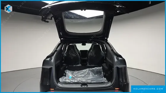 TESLA MODEL Y L LONG RANGE AWD